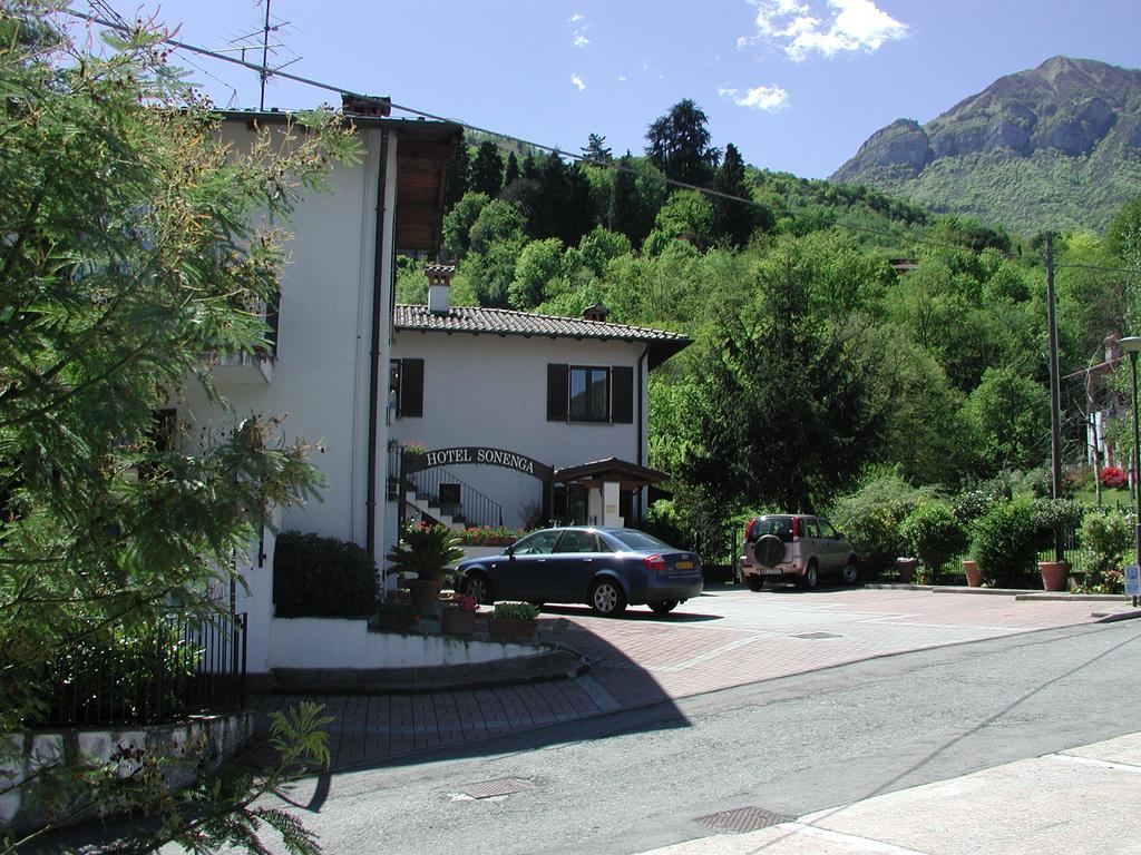 Hotel Sonenga Menaggio Exterior photo